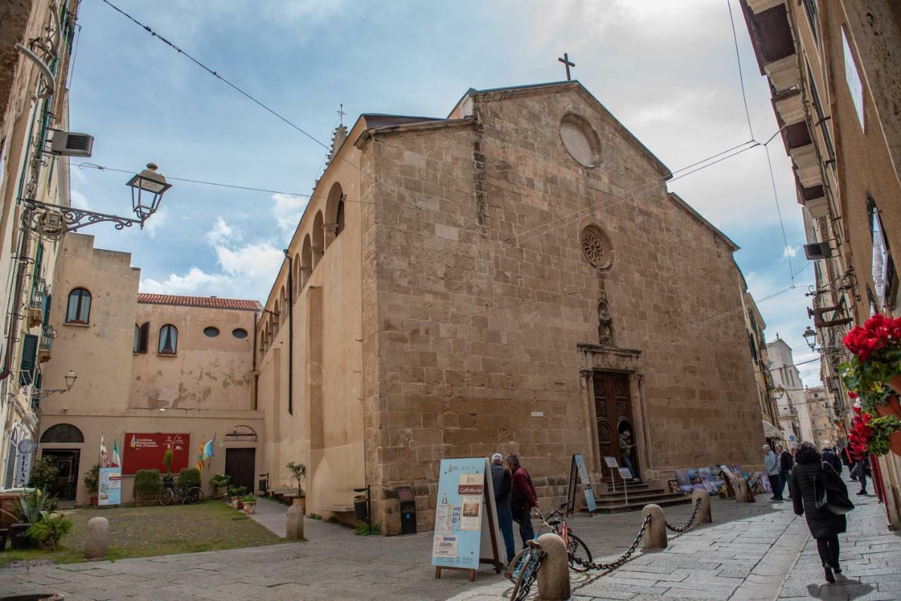 Centro Storico Carlo Alberto Alghero Esterno foto