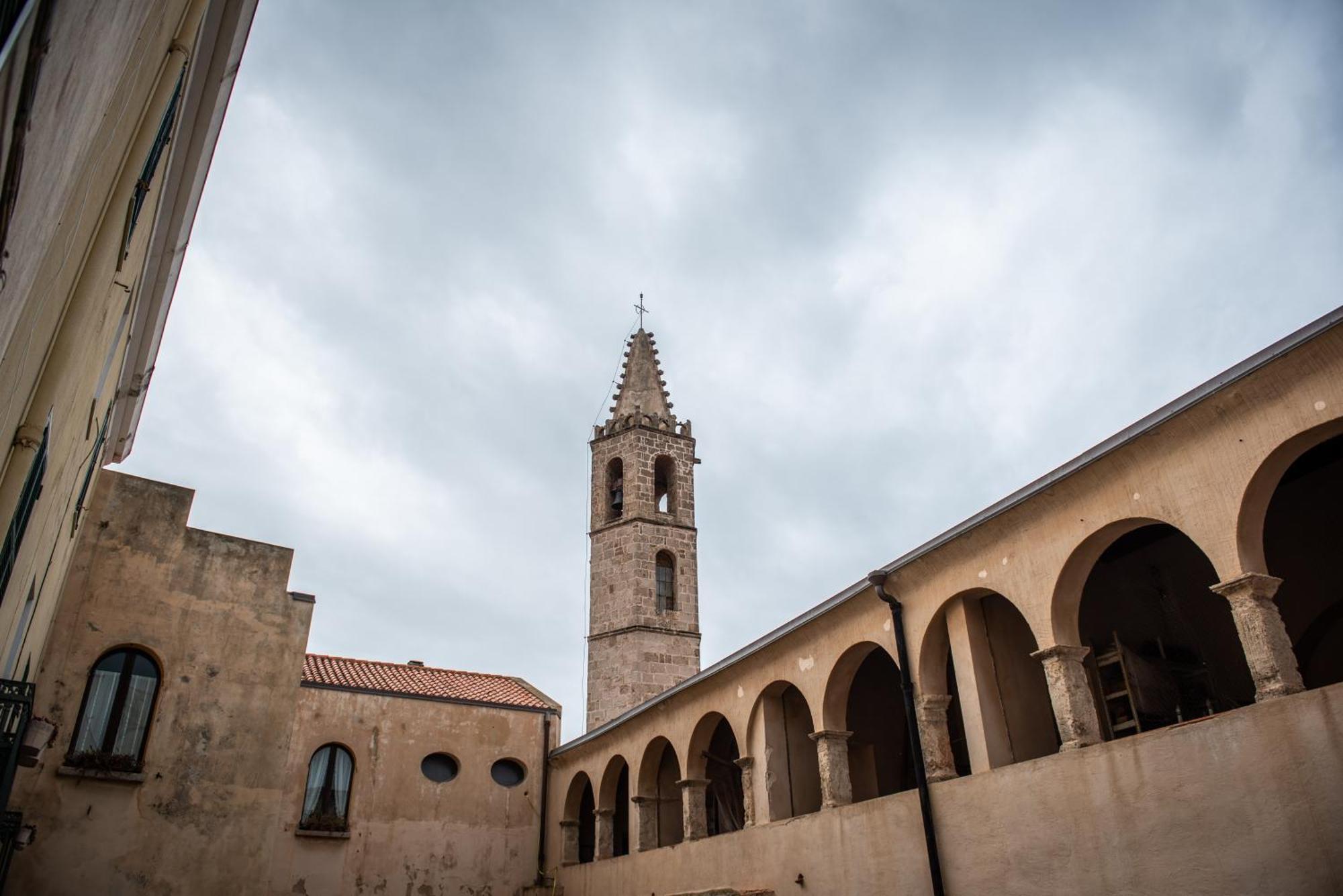 Centro Storico Carlo Alberto Alghero Esterno foto