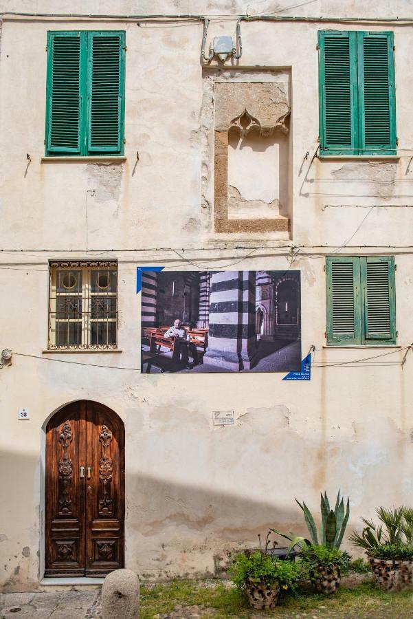 Centro Storico Carlo Alberto Alghero Esterno foto