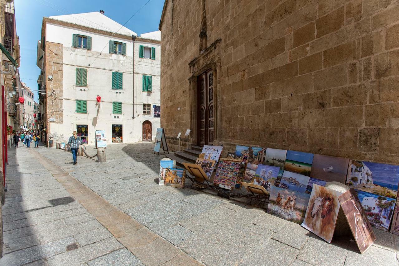 Centro Storico Carlo Alberto Alghero Esterno foto