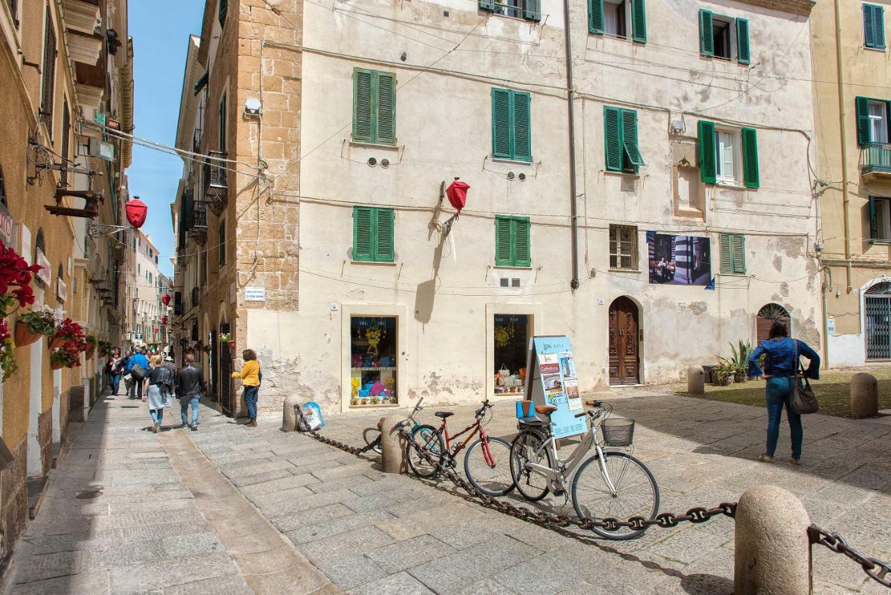Centro Storico Carlo Alberto Alghero Esterno foto